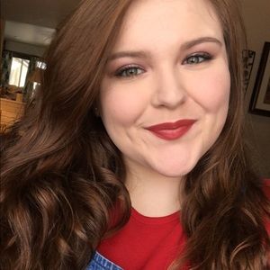 Meet your Posher, Clarissa